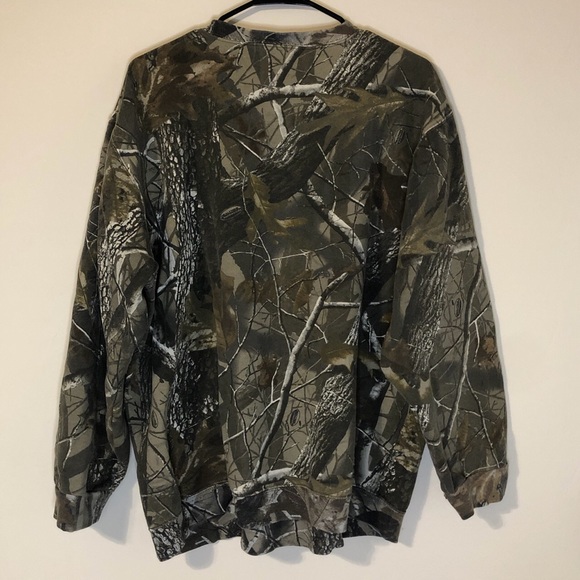 Realtree Camo Crewneck sweater - Picture 3 of 4